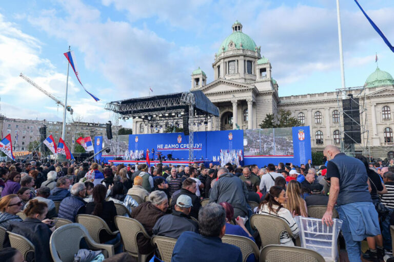 Mesto: Beograd Datum: Sat Apr 12 18:38:40 CEST 2025 Dogadjaj: DRUŠTVO/POLITIKA - Glavni program tokom drugog dana skupa "Ne damo Srbiju" Fotoreporter: Milica Vučković Izvor: FoNe